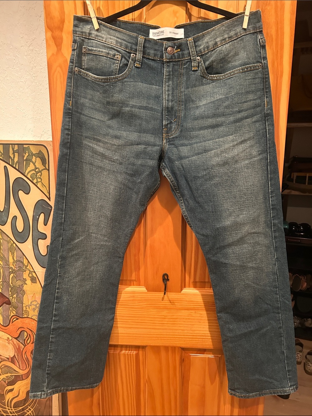 Signature by Levi Strauss Men's Medium Blue Straight Jeans